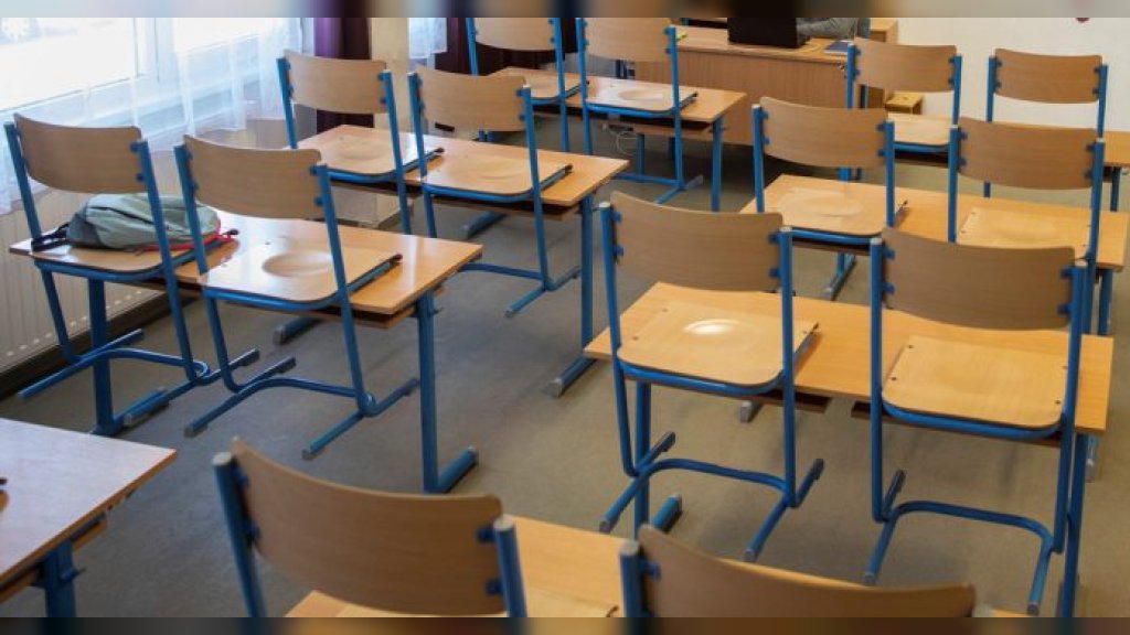Raspisan konkurs za stipendije za nedostajuća zanimanja u prosveti za školsku 2026/2027. godinu
