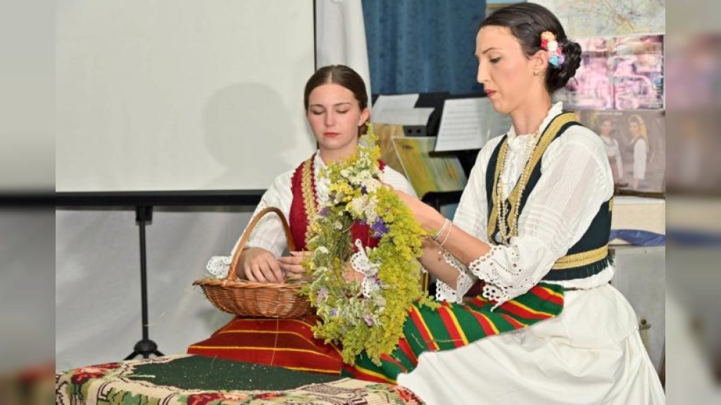 Svečano otvoren 27. Festival „Ivanjsko cveće” u Sivcu