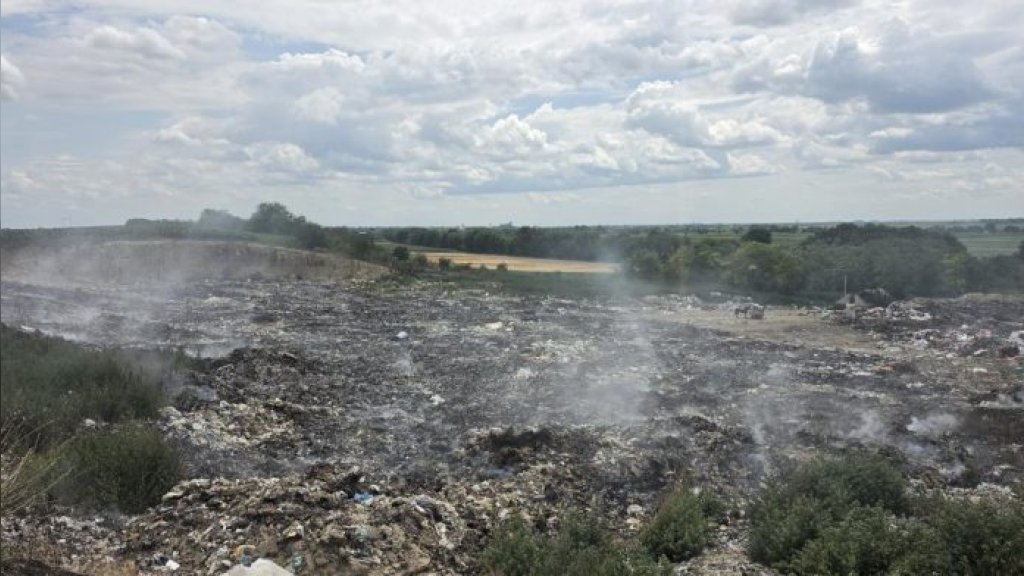 Požar na deponiji u Sivcu: Situacija stabilizovana, ekipe ostaju na terenu