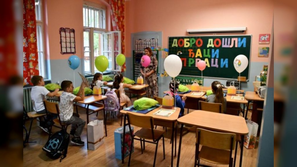 Počela nova školska godina: Besplatni udžbenici i školski pribor za 324 prvaka u opštini Kula