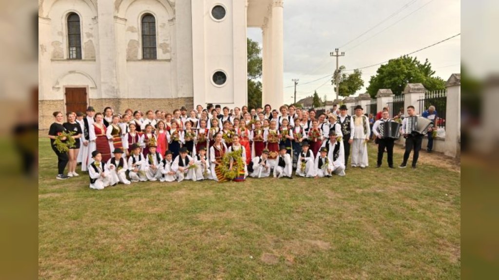 Čuvari kulturne baštine: 27. Festival „Ivanjsko cveće“ u Sivcu