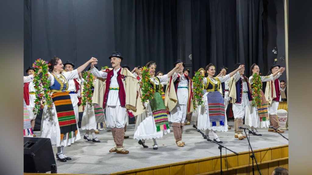 Koncert KUD „Izvor” ispunio salu – tradicija koja povezuje generacije