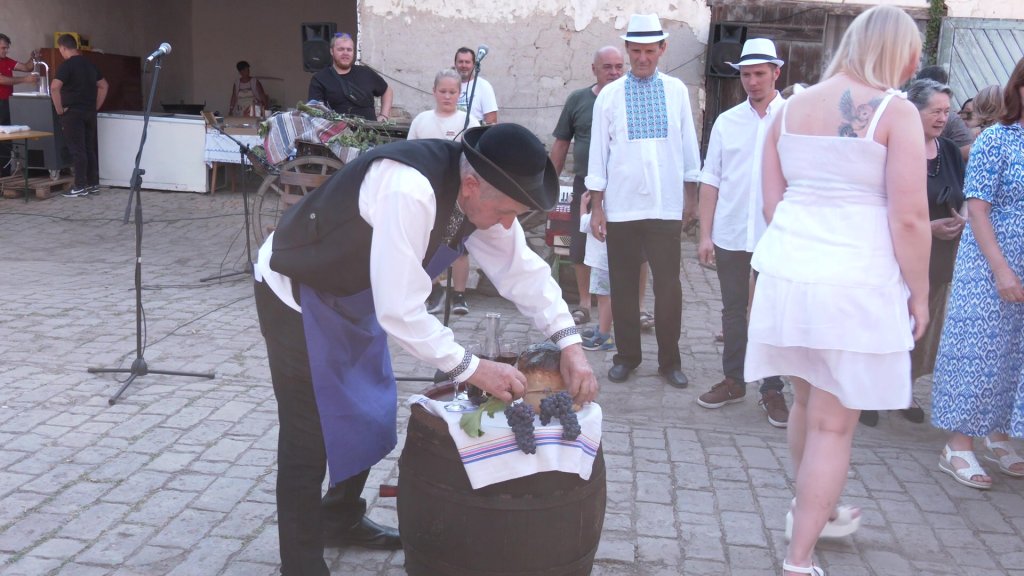 Kada prošlost oživi – 220 godina Padine kroz umetnost i tradiciju