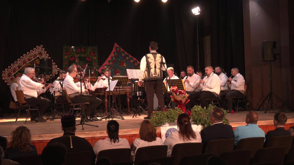 Pesma koja čuva tradiciju – gala veče rumunske muzike u Uzdinu