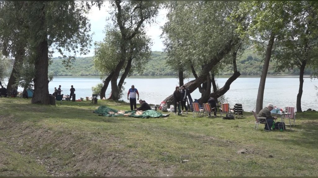 Ivanovo:Prvomajski praznik na obali Dunava
