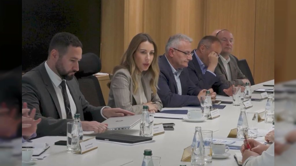 Đedović sa generalnim direktorom NIS:Srbija zainteresovana za otkup vetroparka Plandište