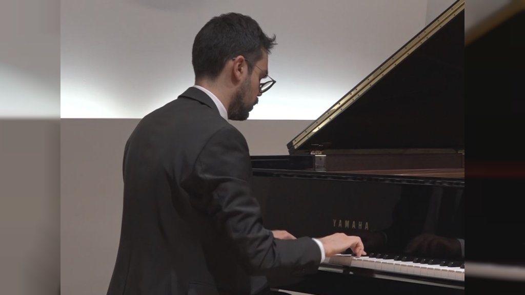 Ivan Bašić oduševio publiku koncertom u Muzičkoj školi „Jovan Bandur“