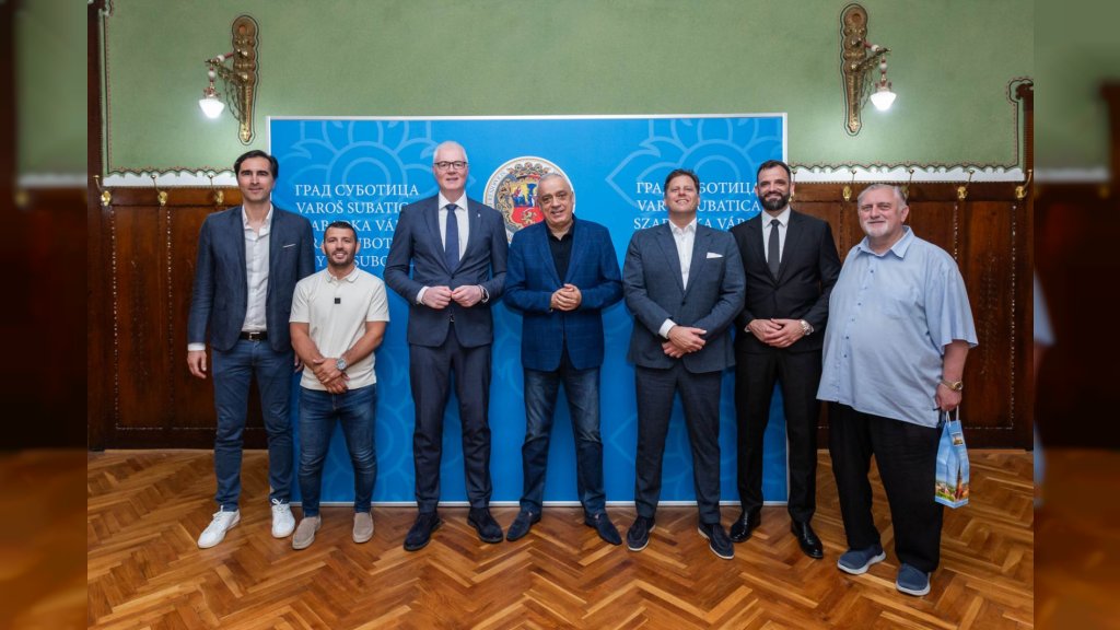 Članovi Izvršnog odbora Olimpijskog komiteta Srbije otputovali su “Soko vozom” iz Beograda u Suboticu, na šestu sednicu koja je održana u Studentskom odmaralištu na Paliću