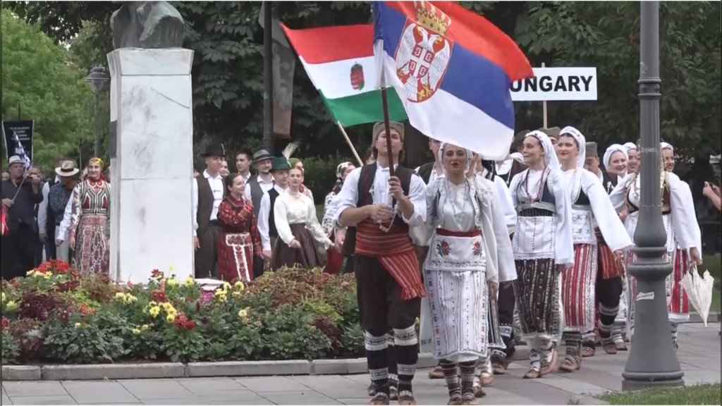 Počeo 27. „Vršački venac“: Vršac ugostio osam zemalja