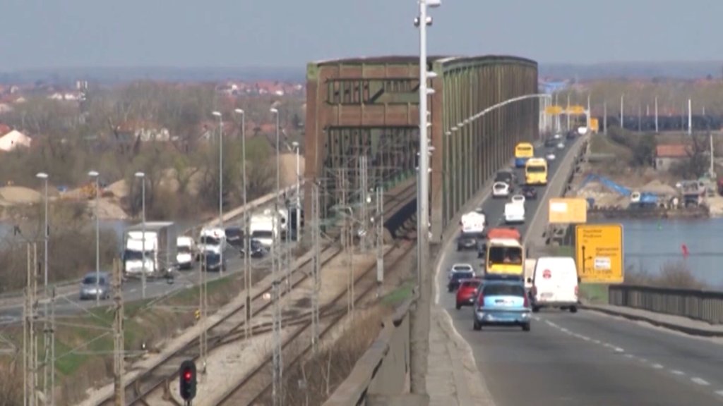 Na Pančevačkom mostu u toku radovi na sanaciji spojeva, izmenjen saobraćaj