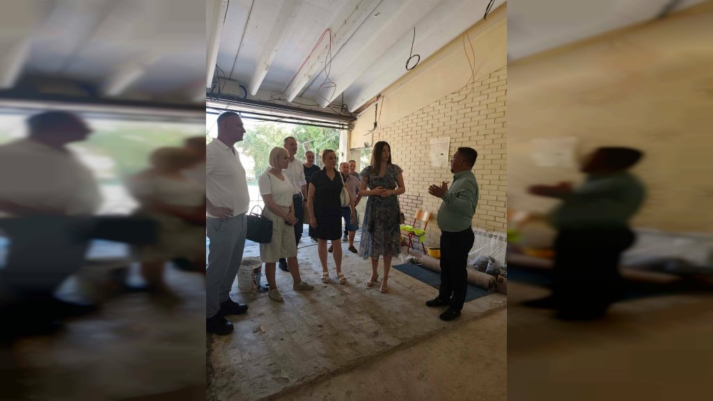Predsednica opštine Kovin i njen zamenik obišli radove na rekonstrukciji škole u Dubovcu