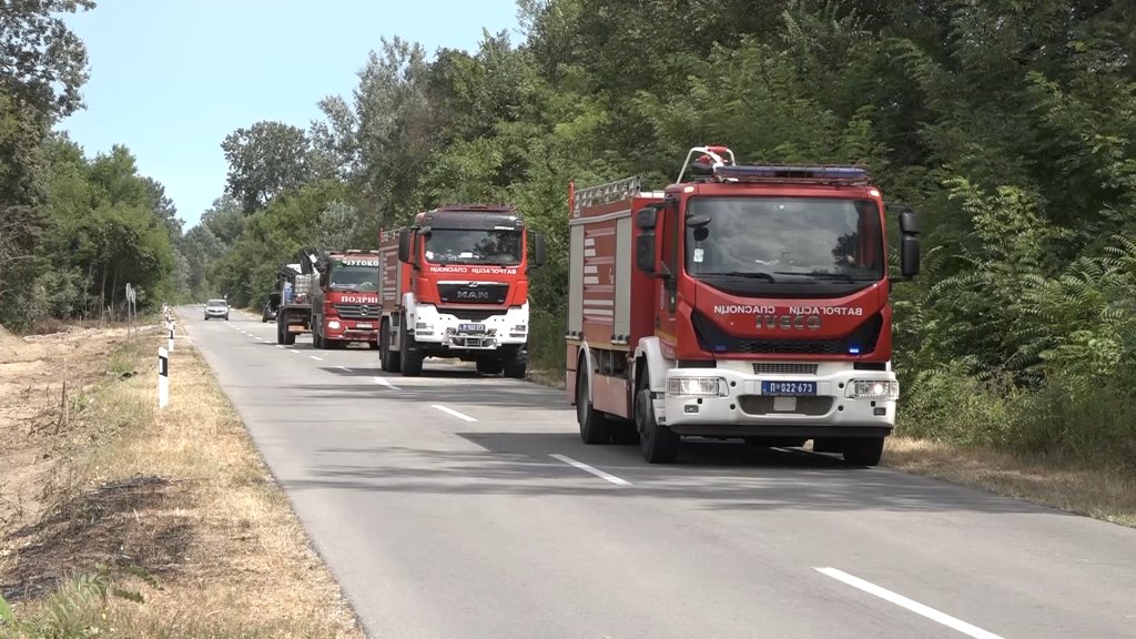 Situacija kod Bele Crkve stabilna: Na terenu i vatrogasci iz Rumunije