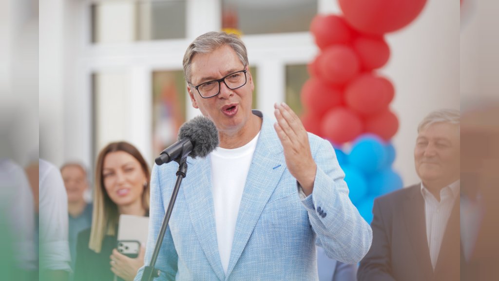 Predsednik Vučić: Sutra otvaramo fabriku robota, u nedelju 30 km Dunavskog koridora