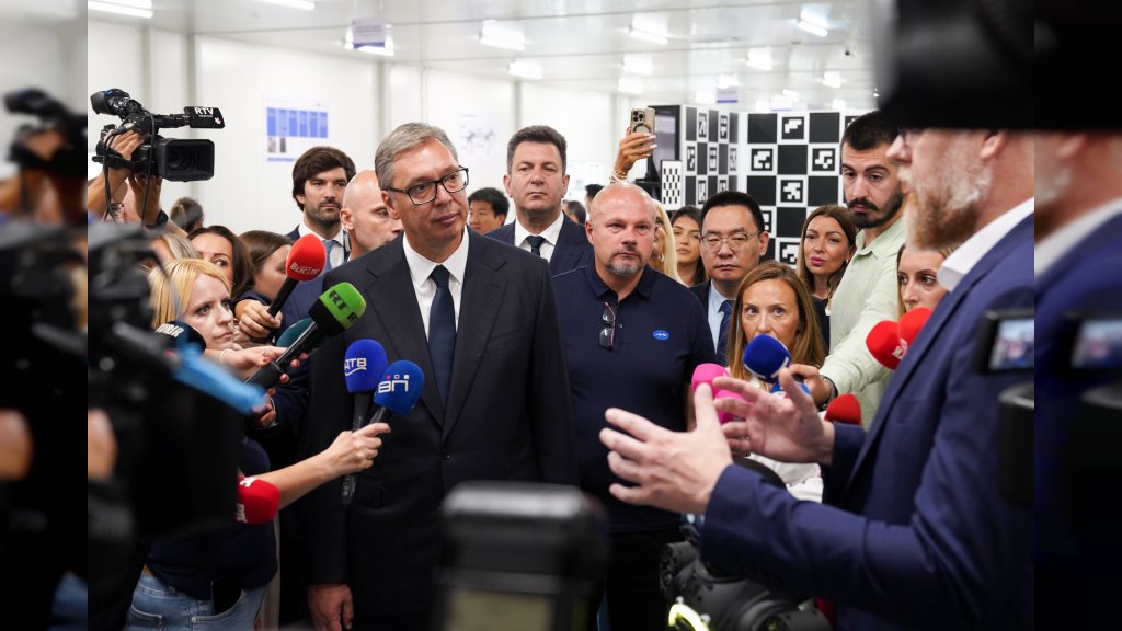 Predsednik Vučić: Fabrika robota u Šapcu početna investicija, u početku će raditi 200 ljudi