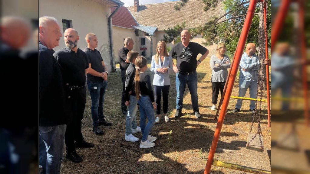 Vršac: Gradonačelnica Vršca sa meštanima Malog Žama: Rešavamo ono što je ljudima važno