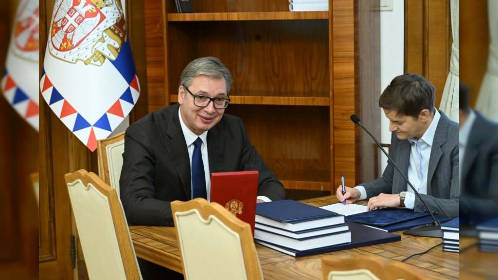 Vučić predao dužnost predsednika Republike Ani Brnabić