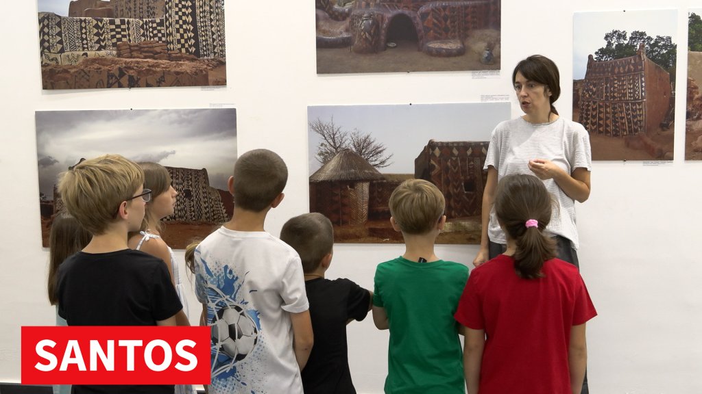 Oslikavanje murala inspirisanog Ndebele motivima