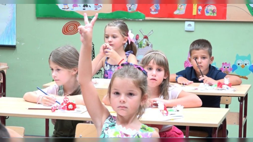 Počelo zakazivanje termina za upis dece u osnovne škole preko eUprave