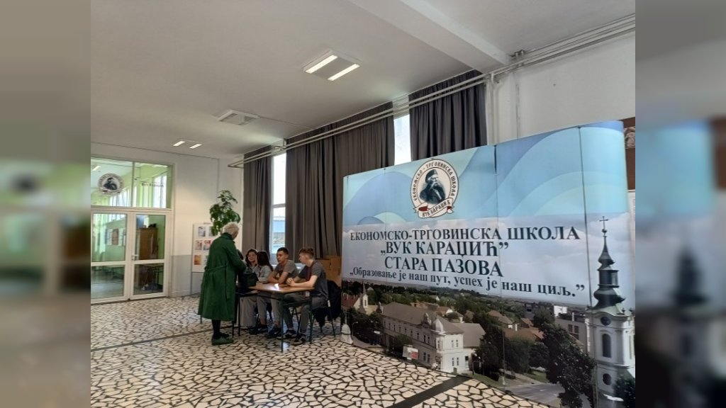 ETŠ „Vuk Karadžić“ domaćin republičkog takmičenja iz poslovne informatike