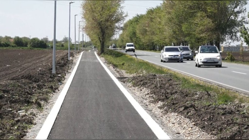 Pri kraju radovi na biciklističko-pešačkoj stazi od Vojke ka Novoj Pazovi 