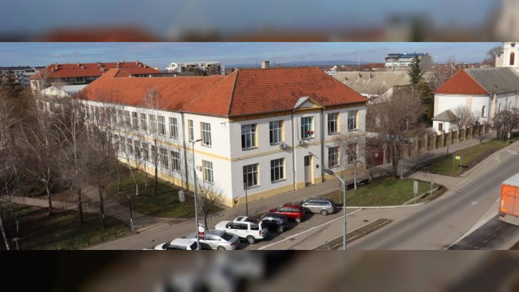 DOJAVE O BOMBAMA U ŠKOLAMA U SRBIJI: Evakuisani učenici u tri škole u opštini Stara Pazova