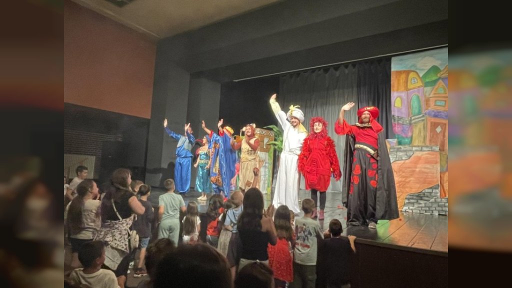 Aladin oduševio najmlađe: Puna sala i gromoglasni aplauzi za kraj školske godine