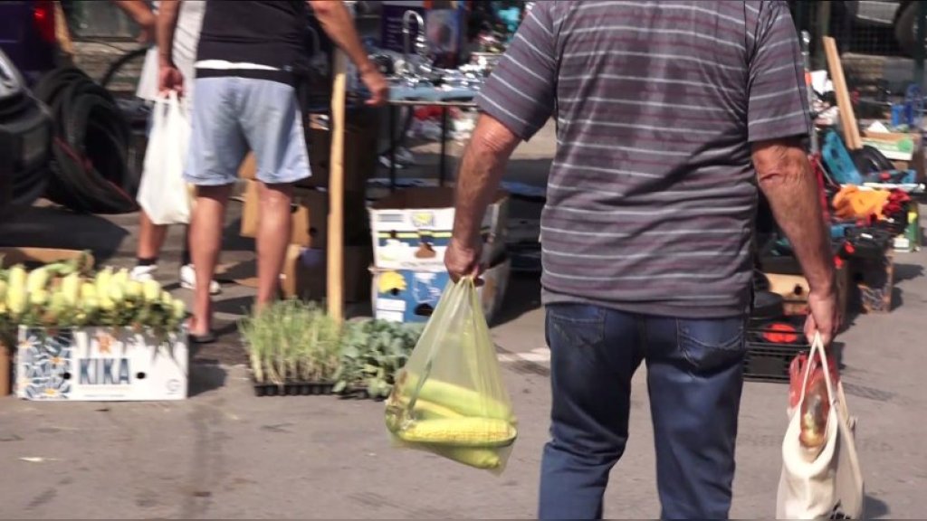 Kukuruz stigao na pazovačku pijacu: cena od 50 do 80 dinara po klipu