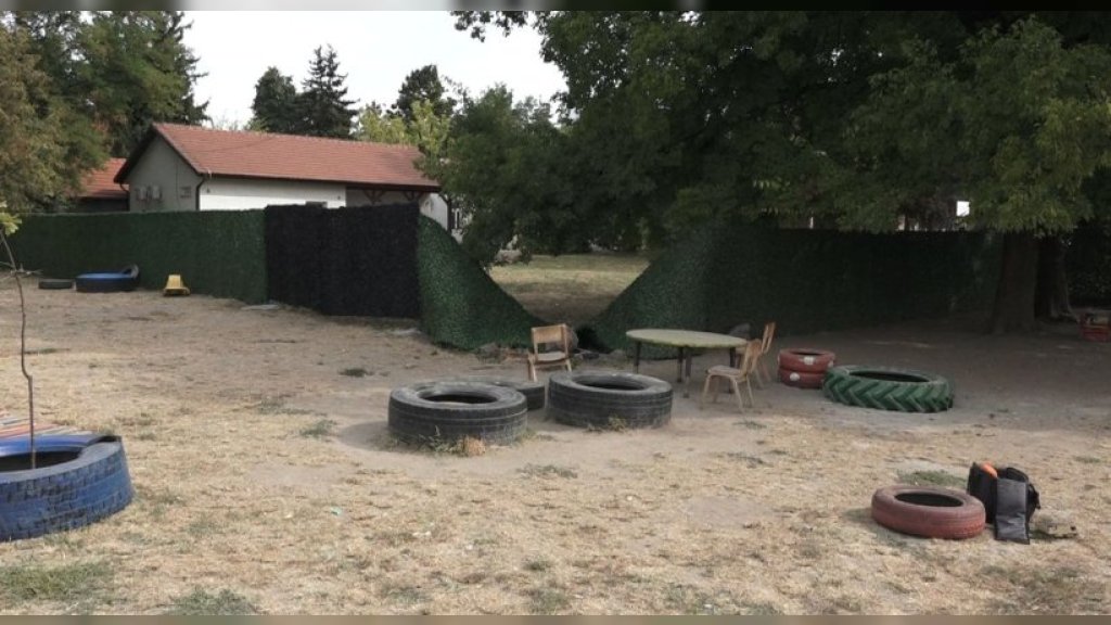 Uništen deo parka u dvorištu PU "Poletarac" u Staroj Pazovi