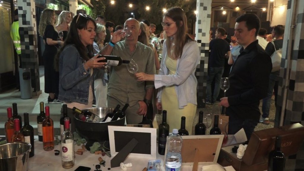 Vinski plato u Staroj Pazovi okupio veliki broj izlagača i posetilaca