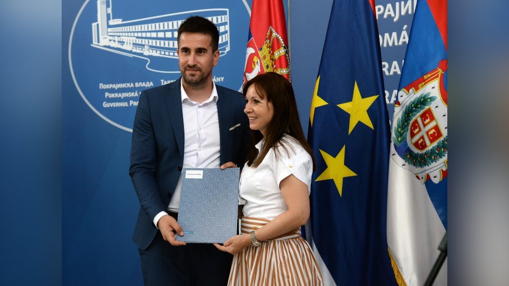 POTPISAN UGOVOR ZA DRUGU FAZU RADOVA NA DOMU KULTURE U LENIJI