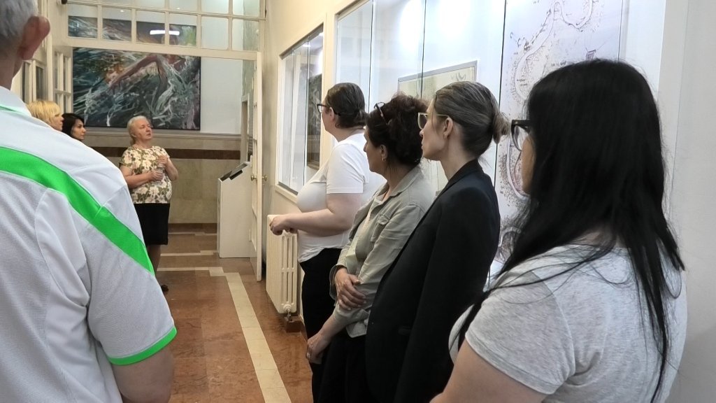 Stručno vođenje kroz izložbu o Jožefu Kišu