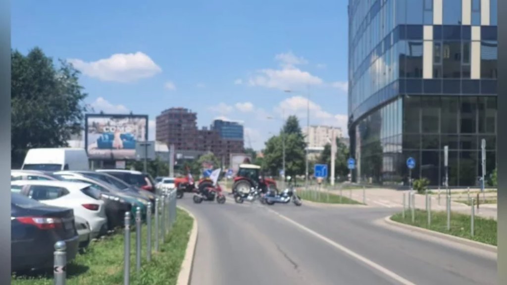 HAOS I BEZOBRAZLUK U NOVOM SADU! Lažni studenti i propali političari blokirali grad, građani očajni