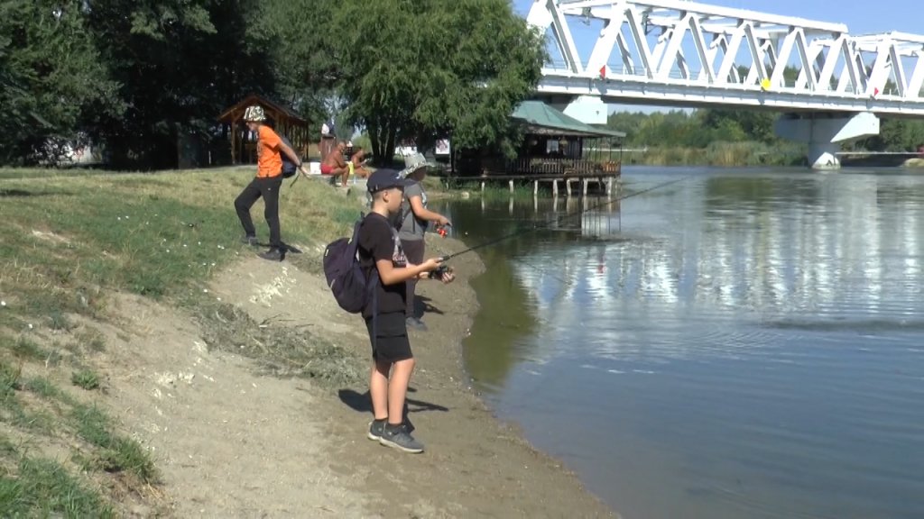 Pecanje na varalicu za najmlađe ribolovce
