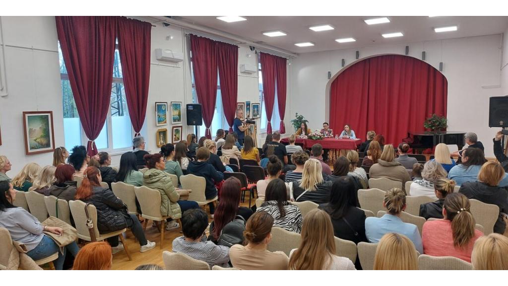 Održano predavanje „Razvojne teškoće – od prepoznavanja do prevazilaženja“