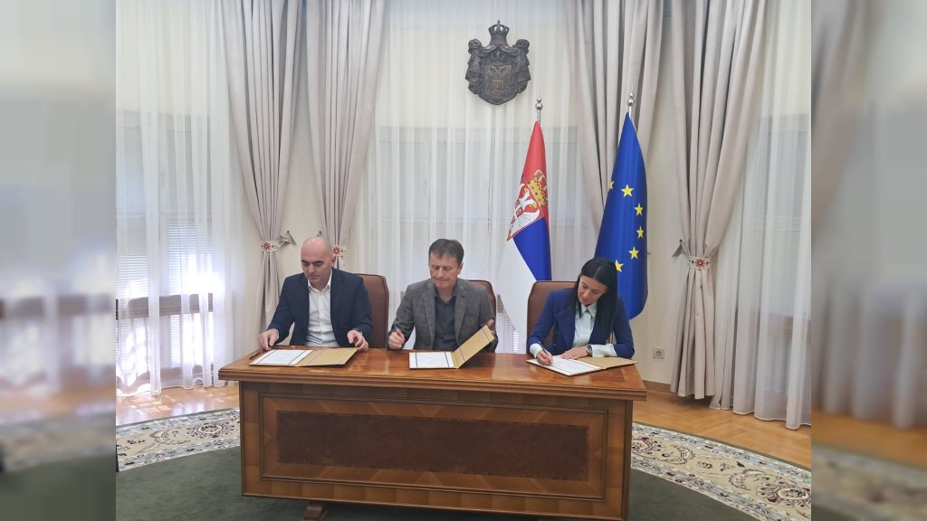Preko 700 miliona za školu u Gajdobri - ugovor potpisan danas u zgradi Vlade Republike Srbije