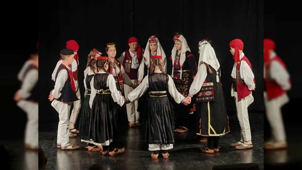 Folklorna smotra u Bačkoj Palanci puna igre i osmeha