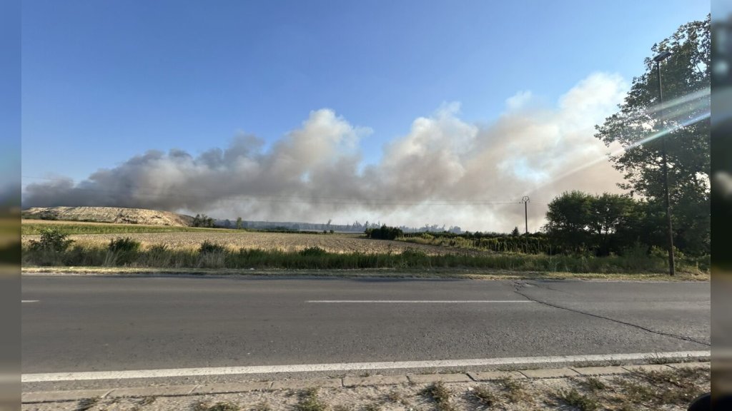 Požar na gradskoj deponiji u Bačkoj Palanci ponovo se razbuktao, angažovane dodatne snage