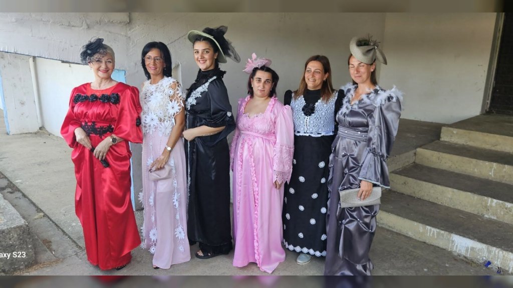 Kreativnost na delu: Modna revija od recikliranih materijala u Tovariševu