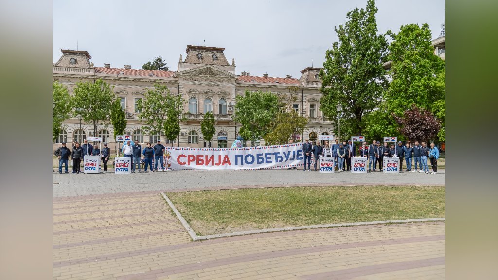 Akcija SNS u Bečeju - Srbija pobeđuje