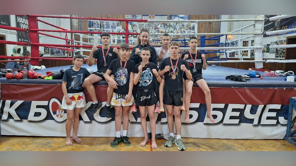 Országos bajnokság és hét érem a Bečej Kick-Box Klubnak