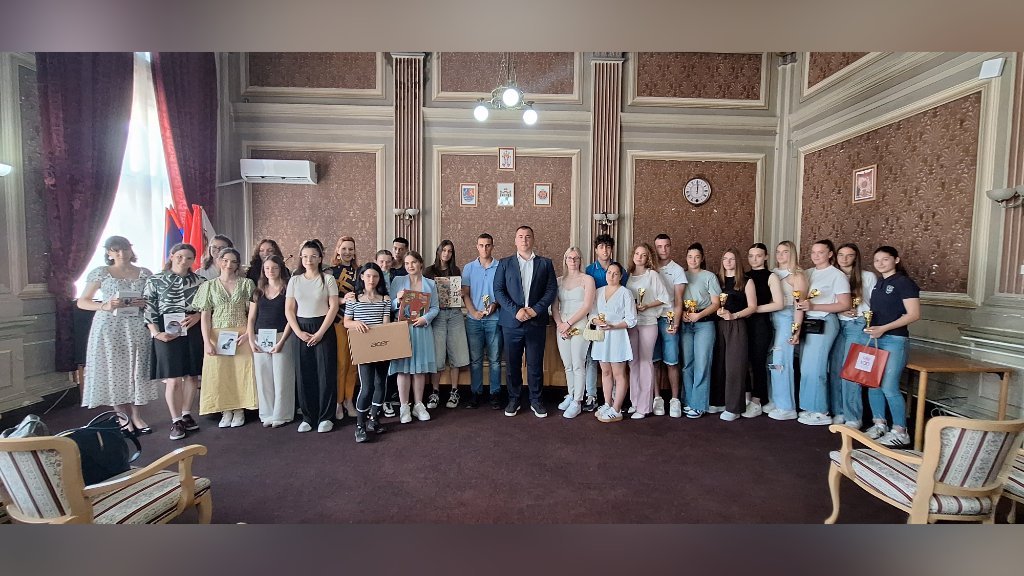Priznanja za najuspešnije srednjoškolce