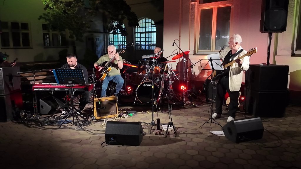 Koncert tri generacije muzičara i susret starog društva
