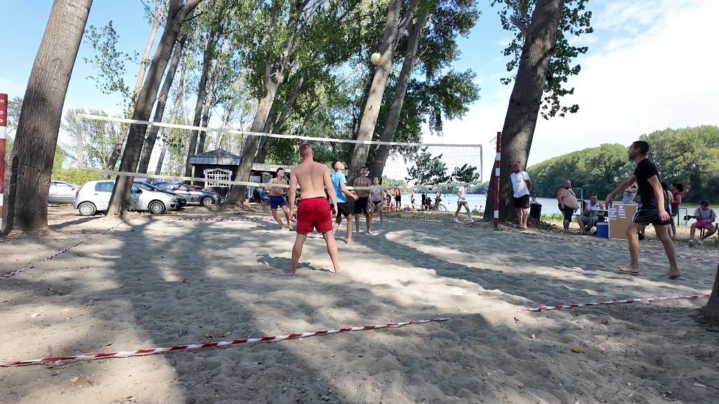 Turnir u odbojci na pesku u Bačkom Petrovom Selu