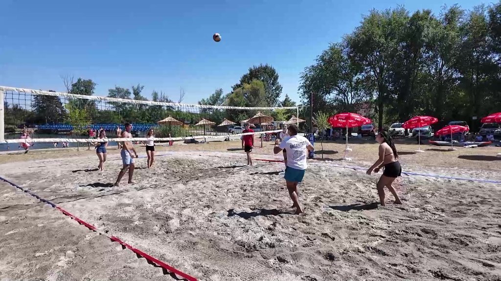 Bácsföldvár: Rekordszámú csapat a strandröplabda-tornán