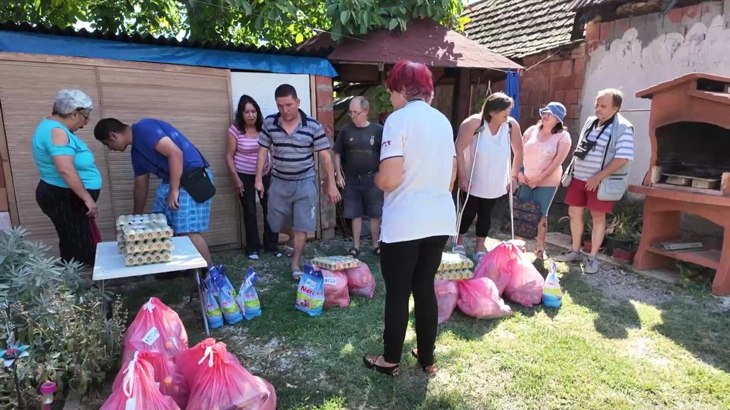 Kompanija „CGT” donirala pakete najugroženijim sugrađanima