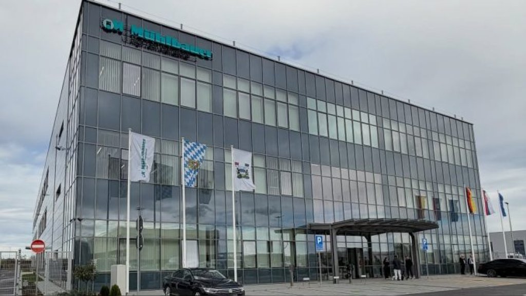 U Staroj Pazovi otvorena najsavremenija „Milbauer“ fabrika za proizvodnju biometrijskih dokumenata