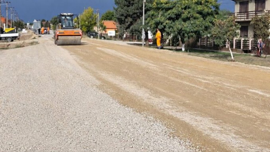 Radovi na asfaltiranju deonice Noćaj – Salaš Noćajski