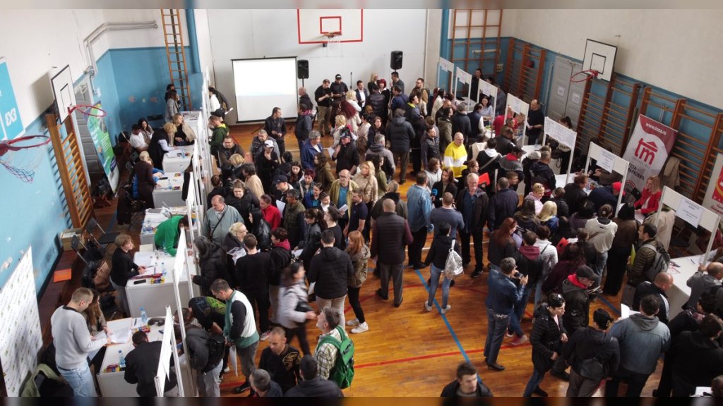 Više od 400 radnih mesta ponuđeno nezaposlenim licima na Sajmu zapošljavanja u Kikindi