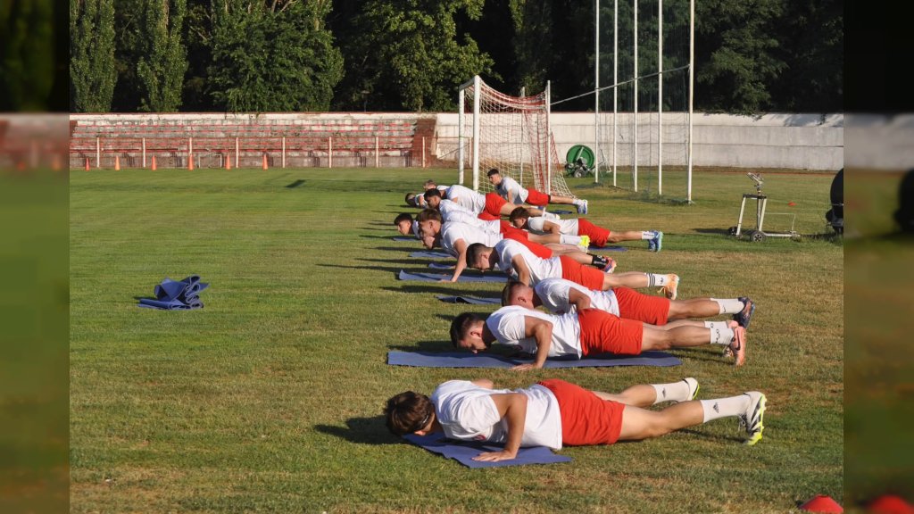 Fudbal: Počele pripreme na Gradskom stadionu, trener Medić obavio prozivku