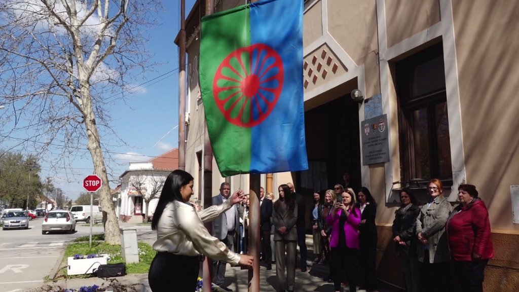 Podizanjem zastave obeležen Međunarodni dan Roma
